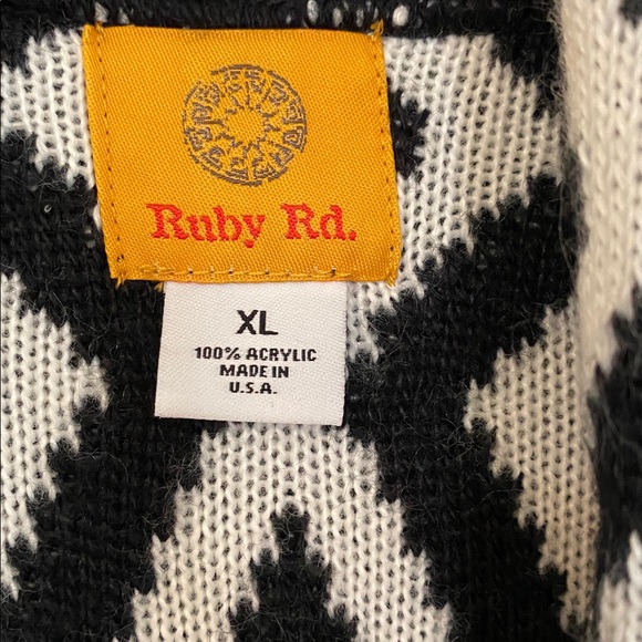 Ruby Rd. Black and White Geometric Cardigan - Picture 6 of 10